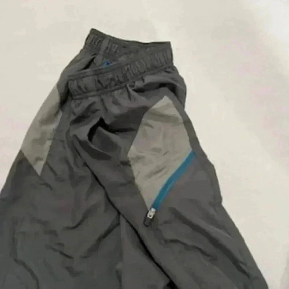 Champion Gray Fully Mesh Lined Trainers Soccer Workout‎ Unisex Pants Size Medium - Picture 6 of 11